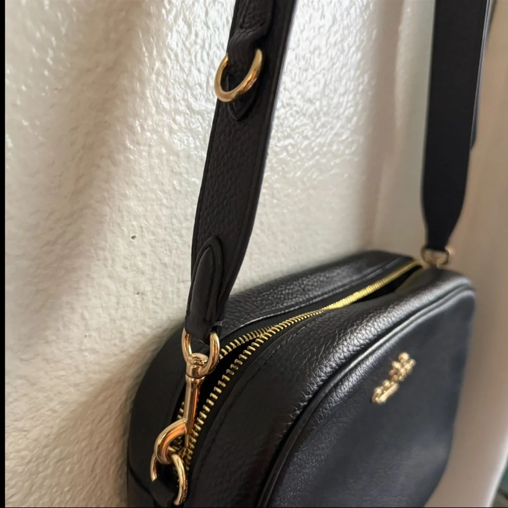 Jamie Leather Crossbody Camera Bag | Coach - Picture 4 of 16